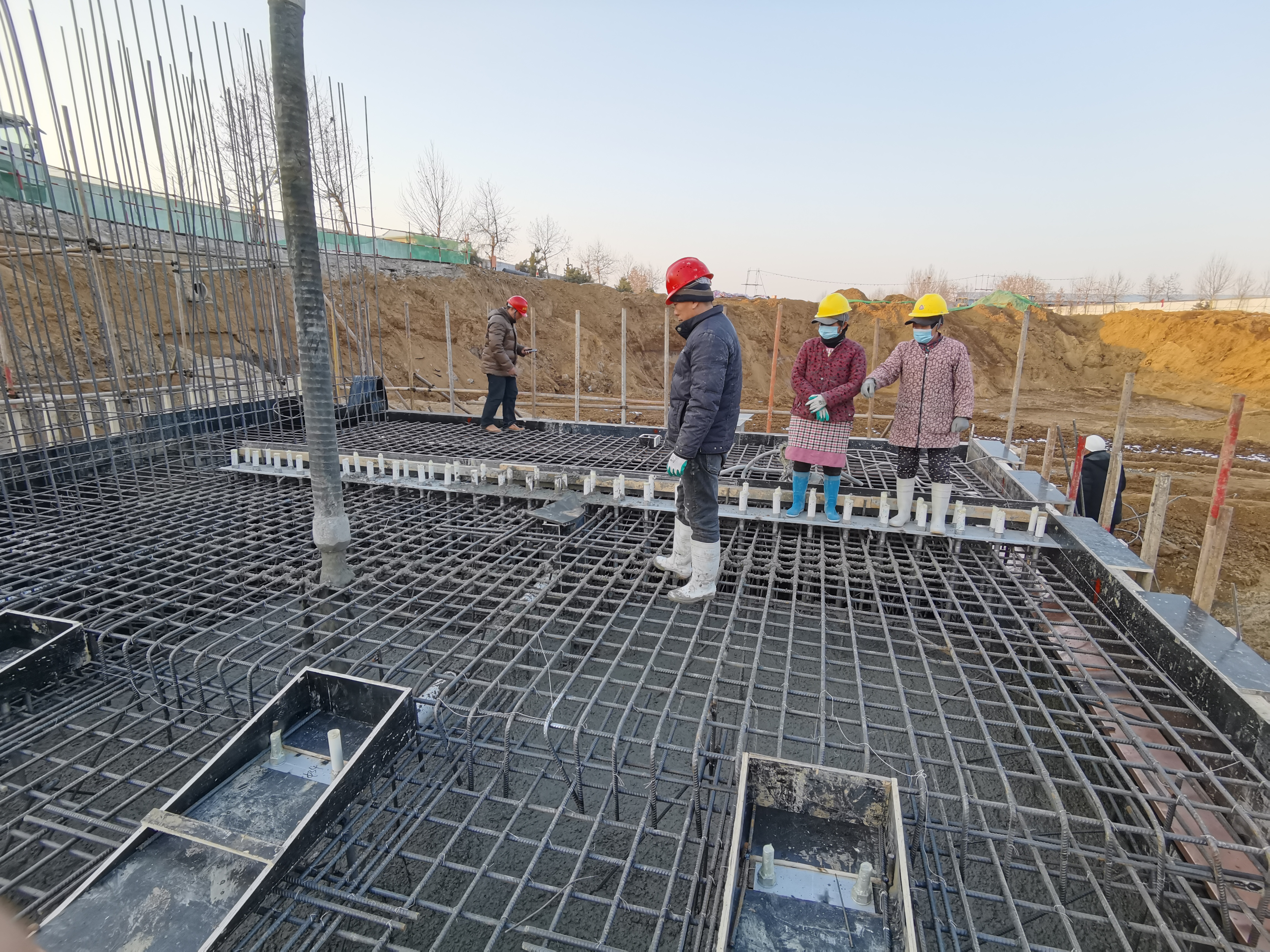 气盾坝施工全流程大揭秘！高效落地水利工程的“秘密武器”来了